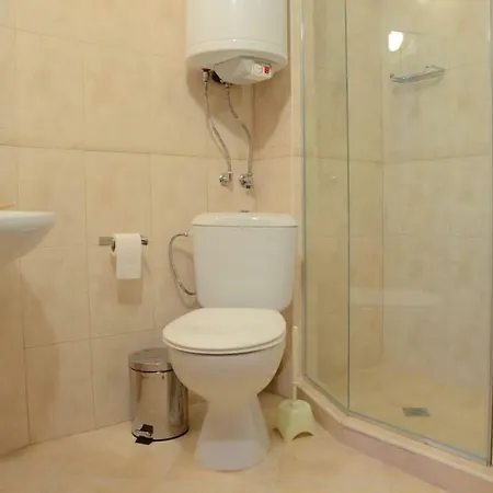 Apartment In - Out Kosara